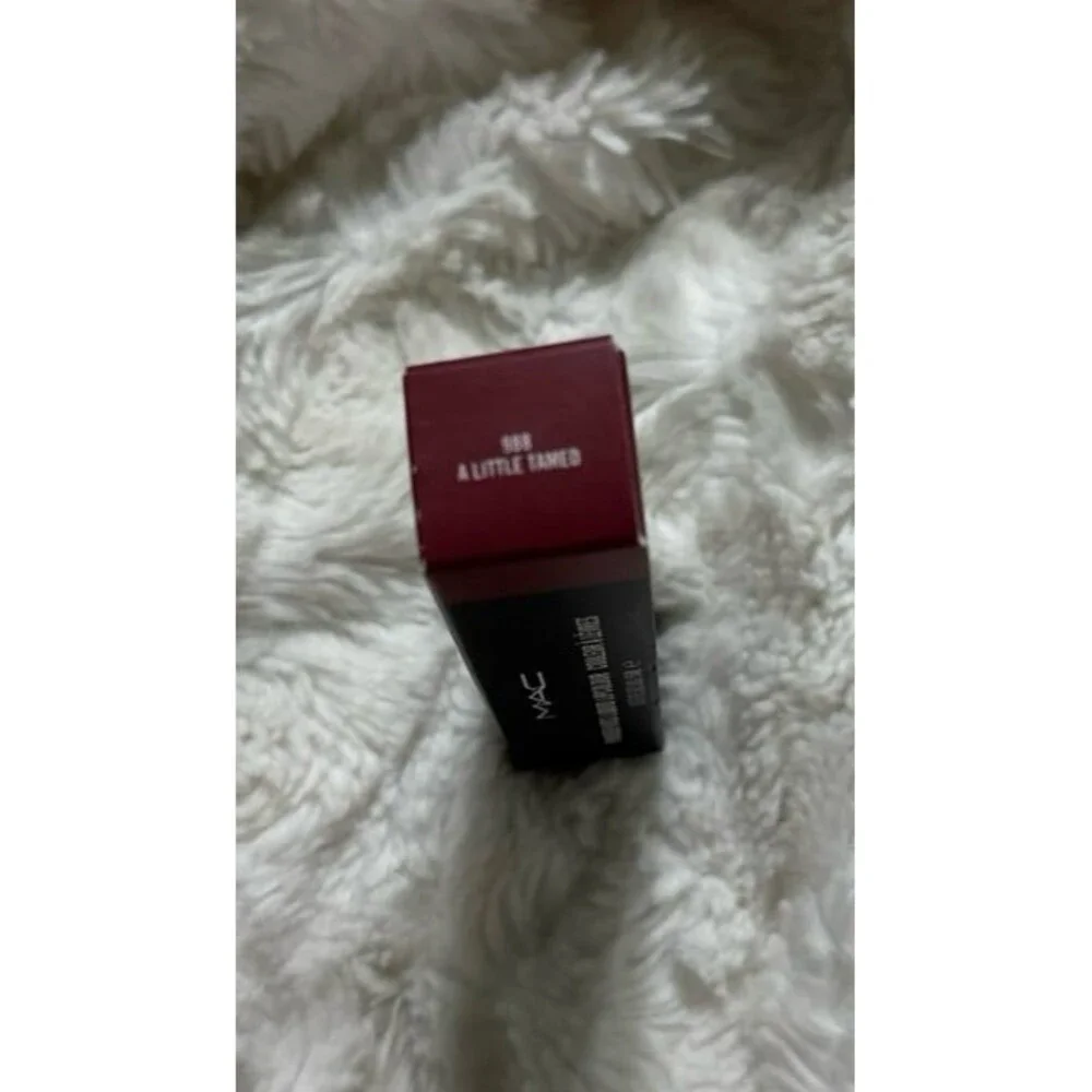MAC Cosmetics moisture matte